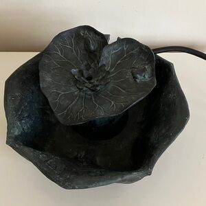 Hen-Feathers Frog on Lily Pad Fountain